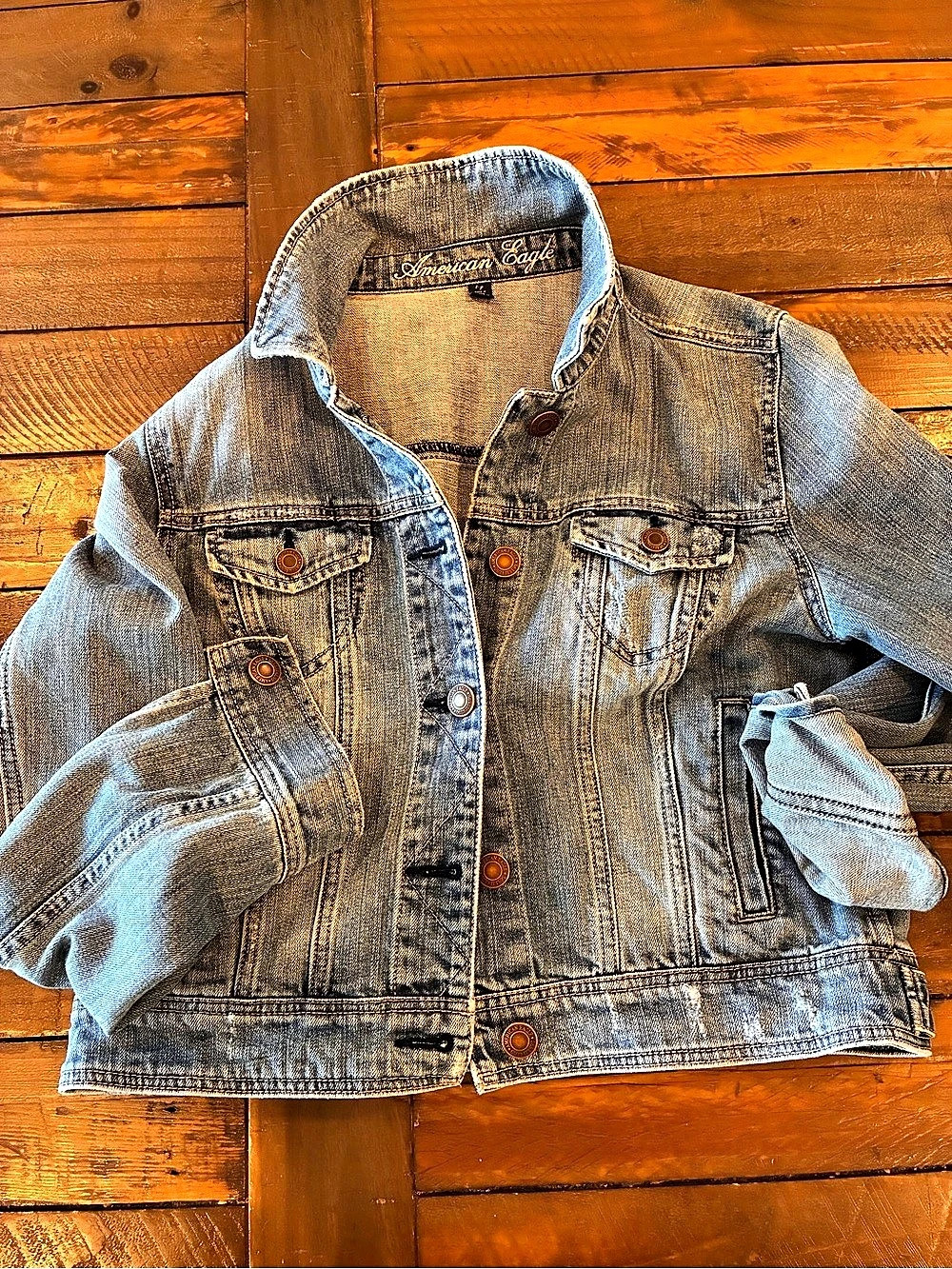 American Eagle Cropped Denim Jean Jacket Size Large Blue